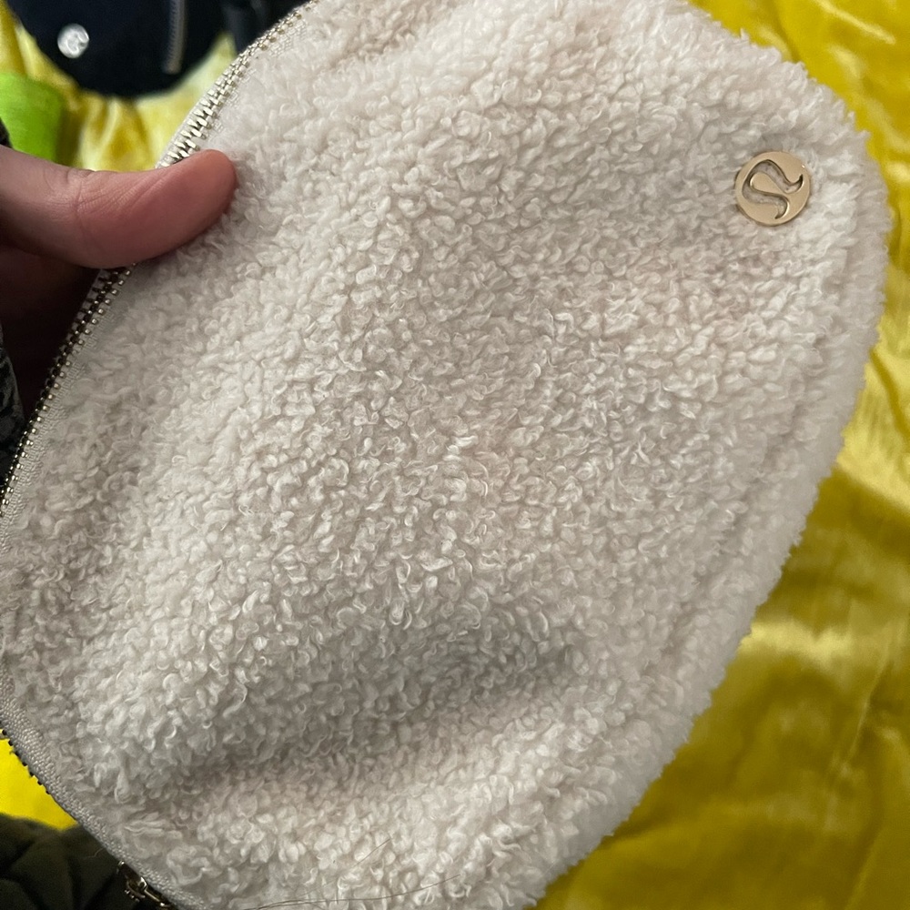 lululemon fleece ivory and gold belt bag